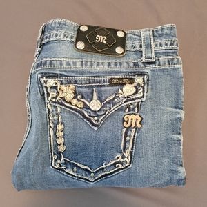 Miss Me boyfriend capri